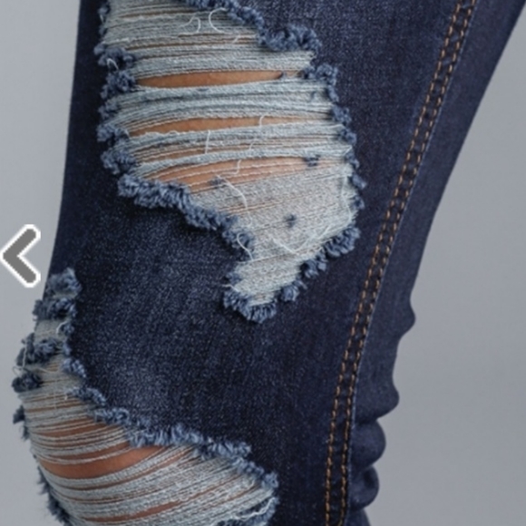 Umgee NWT High Rise Distressed Stretch Skinny Jean - Picture 5 of 9